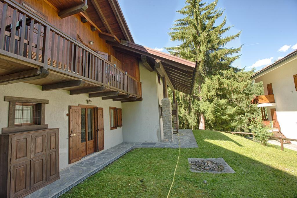 Altido Charming Apartments With Mountain Views And Green Backyard In Verrand Extérieur photo
