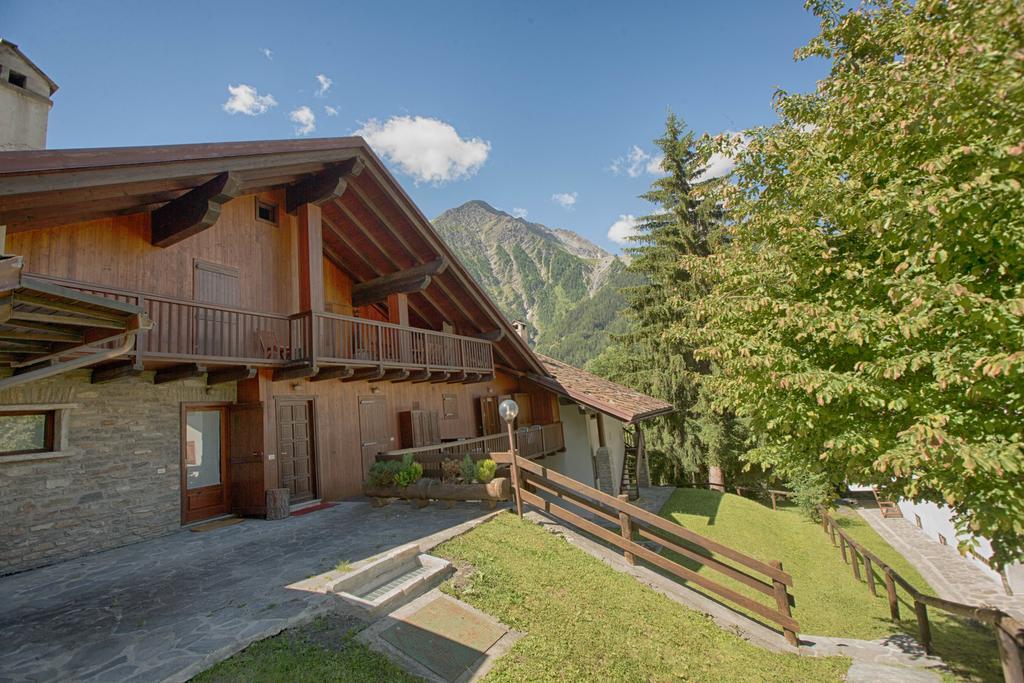 Altido Charming Apartments With Mountain Views And Green Backyard In Verrand Chambre photo